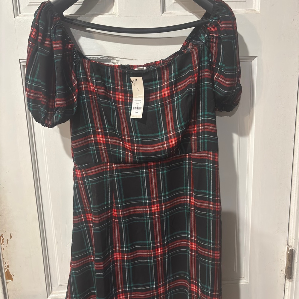 Francesca's Collections Green and Red Puff Sleeve Sundress